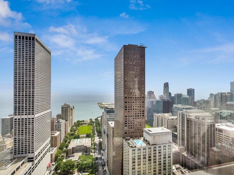 800 N Michigan Avenue Chicago IL 60611