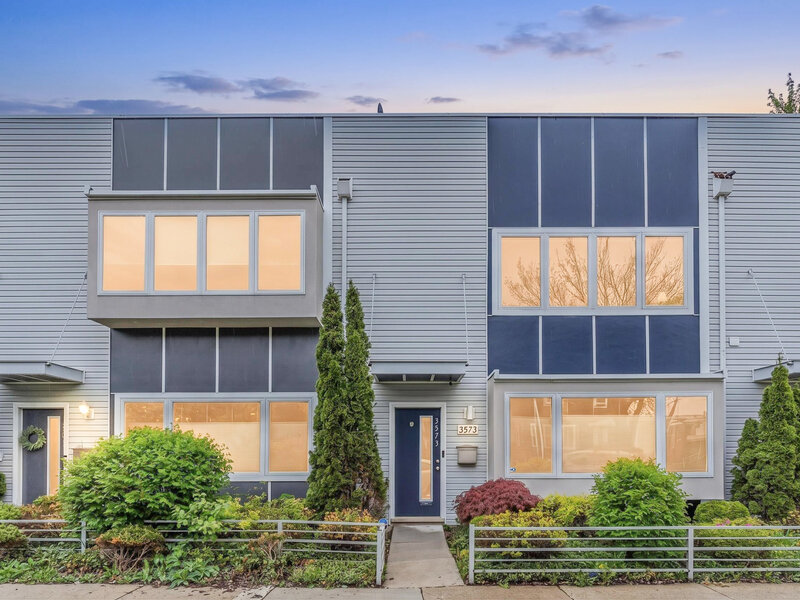 3573 W Wabansia Avenue Chicago IL 60647