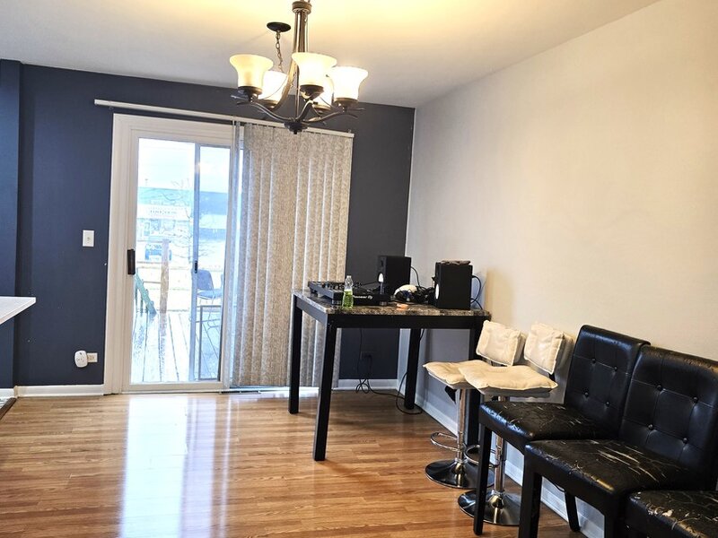 1469 William Clifford Lane Elk Grove Village IL 60007