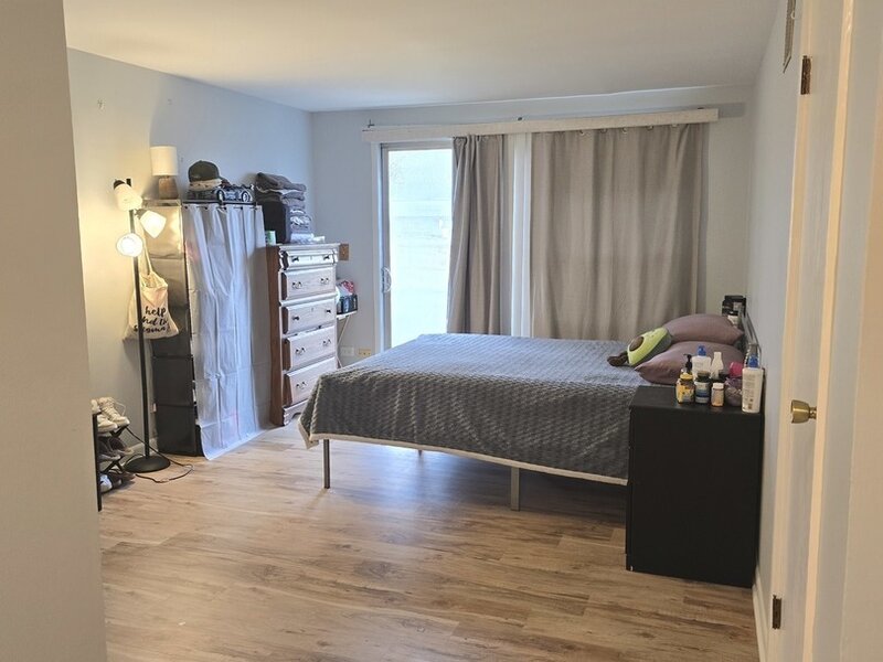 1469 William Clifford Lane Elk Grove Village IL 60007