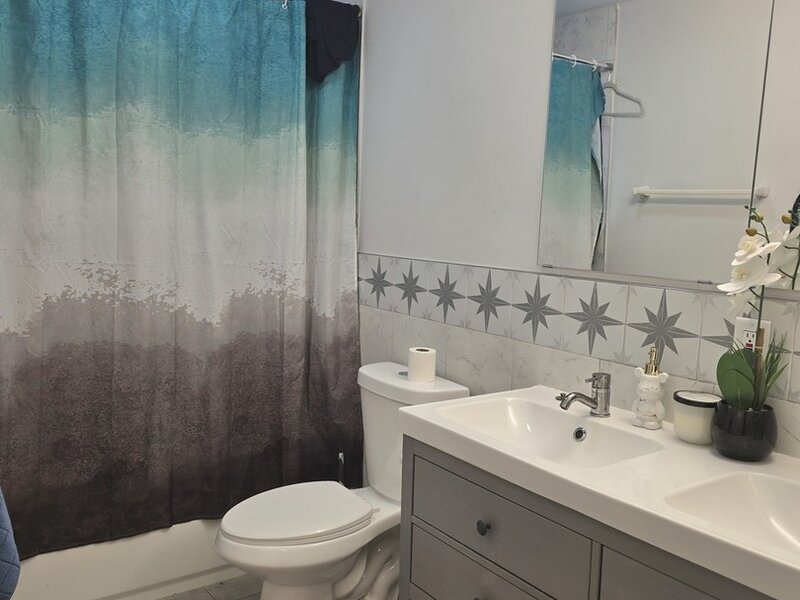 1469 William Clifford Lane Elk Grove Village IL 60007