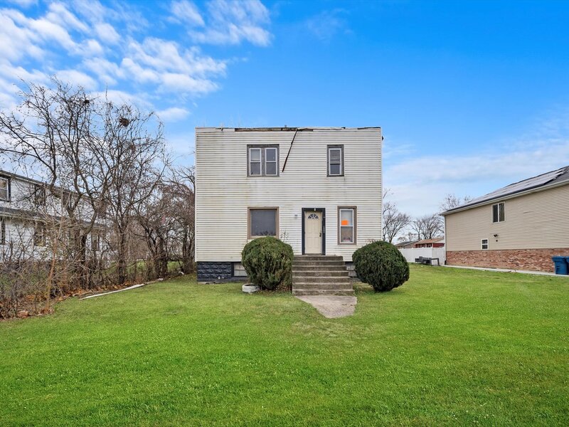 1905 W 142nd Street Dixmoor IL 60426