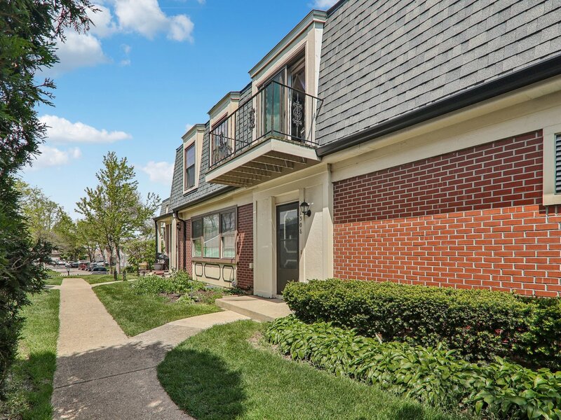 1308 Inverrary Lane Palatine IL 60074
