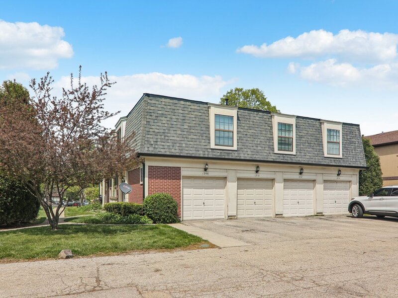 1308 Inverrary Lane Palatine IL 60074
