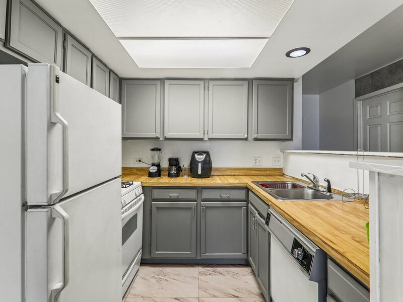 1308 Inverrary Lane Palatine IL 60074