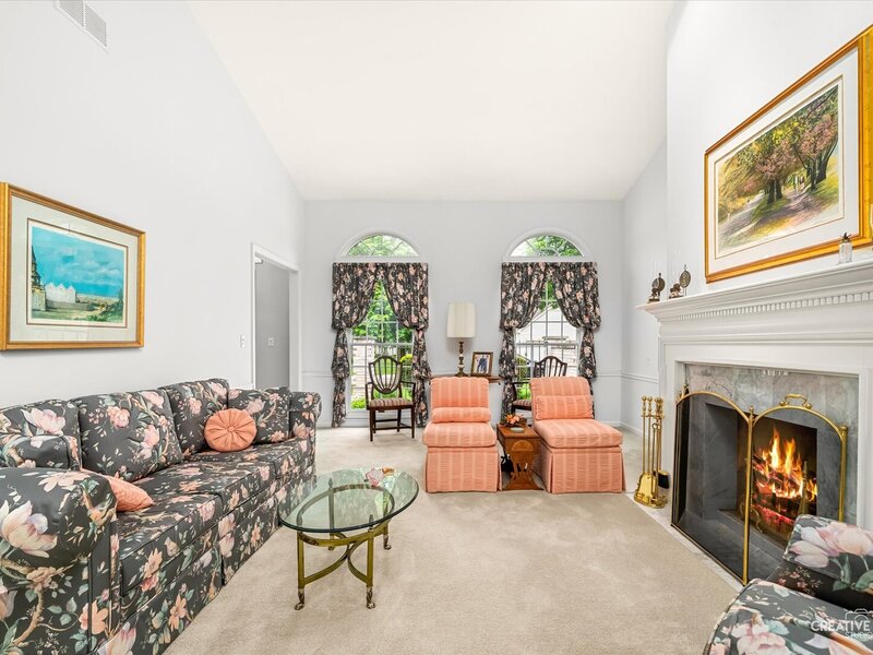 1 Glengarry Lane Sugar Grove IL 60554