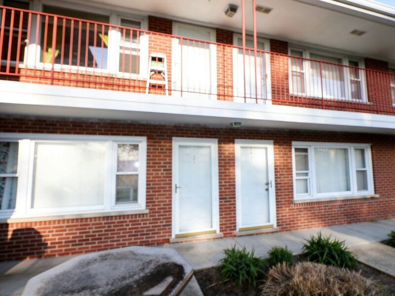 1109 Holiday Lane Des Plaines IL 60016