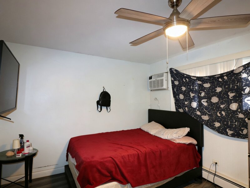 1109 Holiday Lane Des Plaines IL 60016