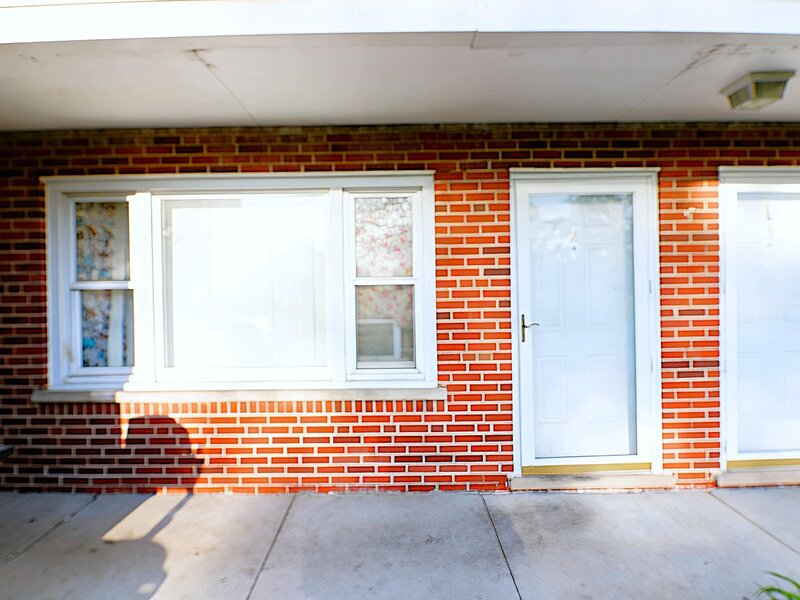 1109 Holiday Lane Des Plaines IL 60016