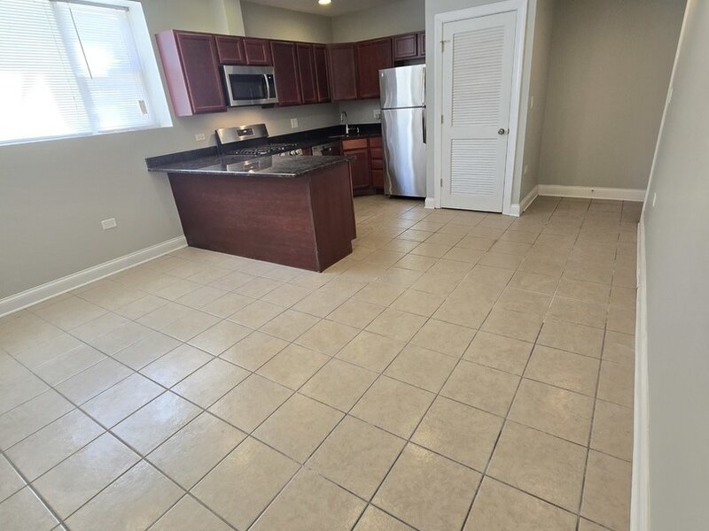 1937 W Granville Avenue Chicago IL 60660