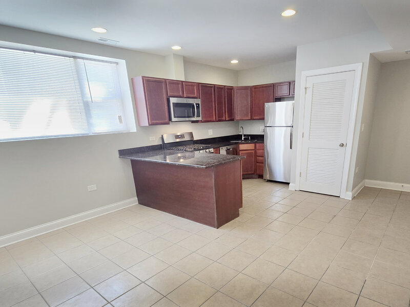 1937 W Granville Avenue Chicago IL 60660