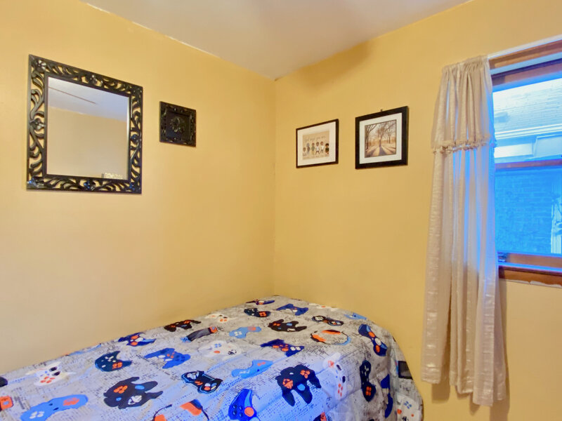 1633 E 93rd Street Chicago IL 60617