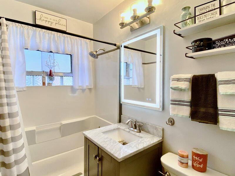 1633 E 93rd Street Chicago IL 60617