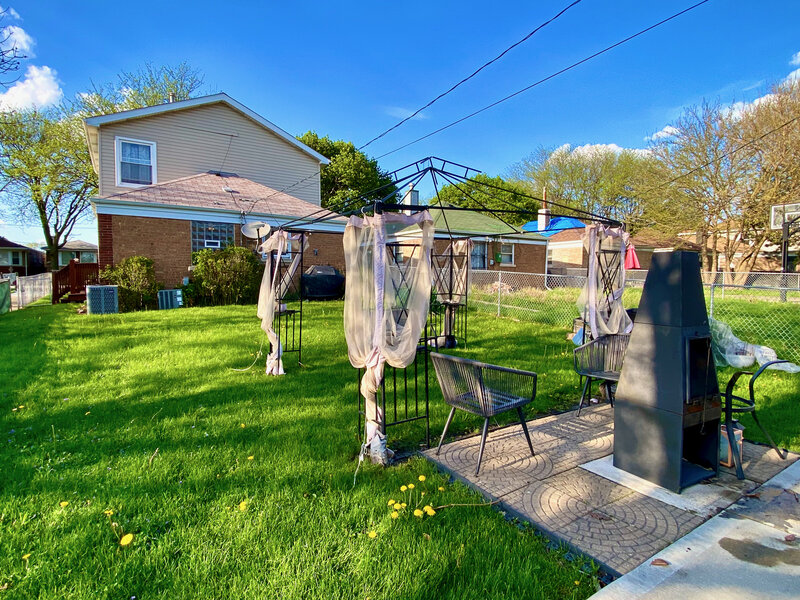 1633 E 93rd Street Chicago IL 60617