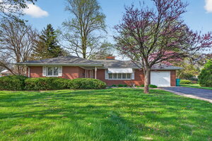 Photo of 1301 Sherwood Place Joliet IL 60435