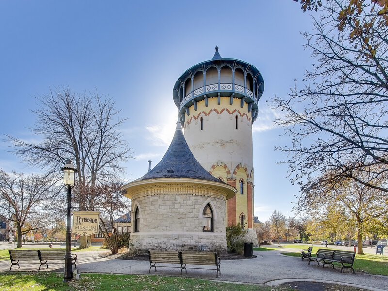 10 E Burlington Street Riverside IL 60546