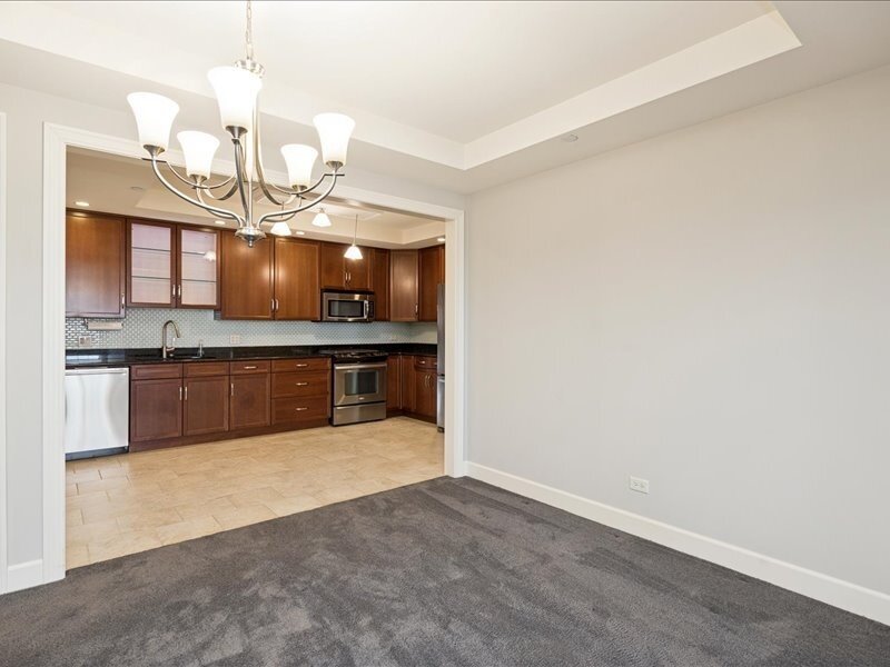 10 E Burlington Street Riverside IL 60546