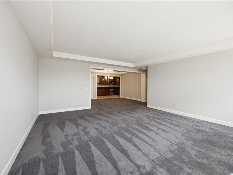10 E Burlington Street Riverside IL 60546