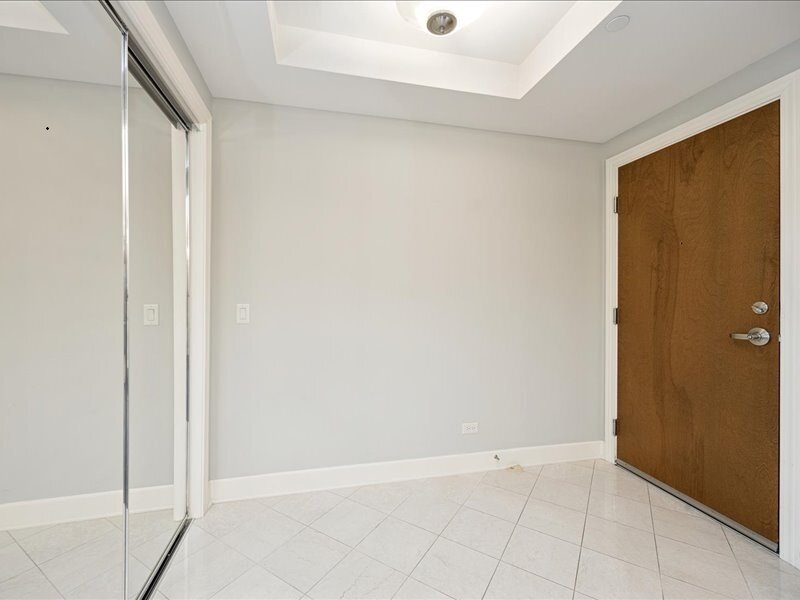 10 E Burlington Street Riverside IL 60546