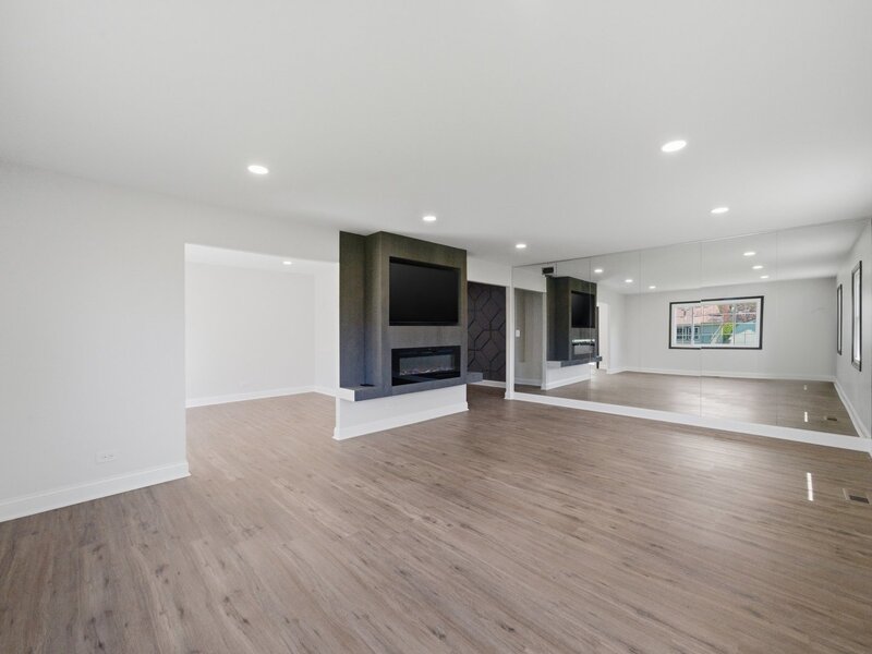 20 Emerson Drive Schaumburg IL 60194