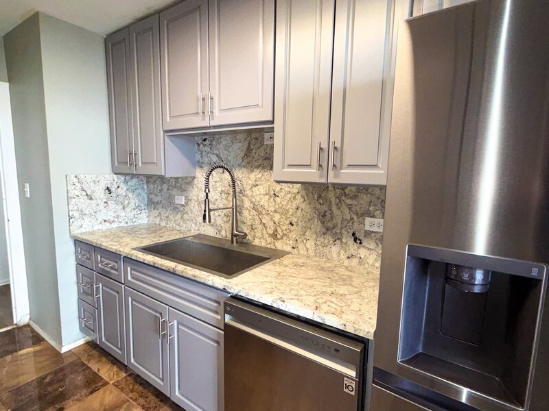 6301 N Sheridan Road Chicago IL 60660