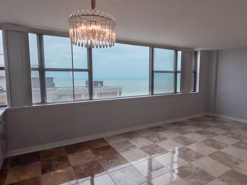 6301 N Sheridan Road Chicago IL 60660