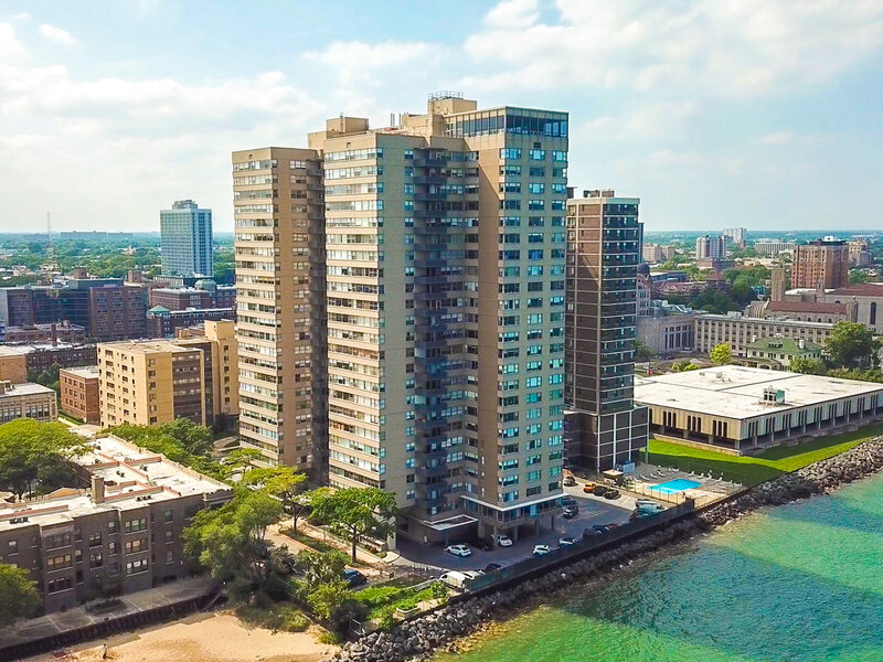 6301 N Sheridan Road Chicago IL 60660