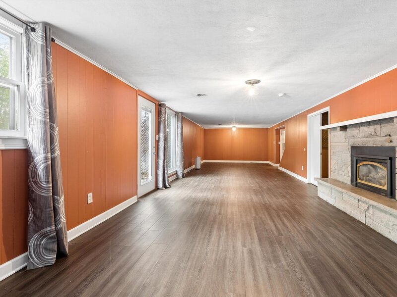 571 26th Avenue Court East Moline IL 61244
