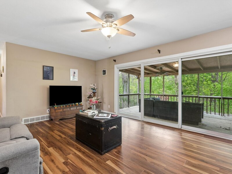 571 26th Avenue Court East Moline IL 61244