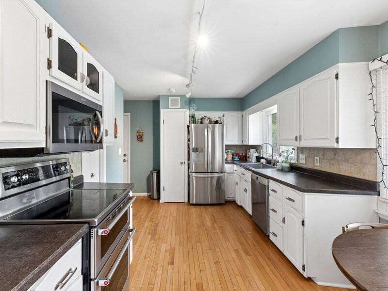 571 26th Avenue Court East Moline IL 61244