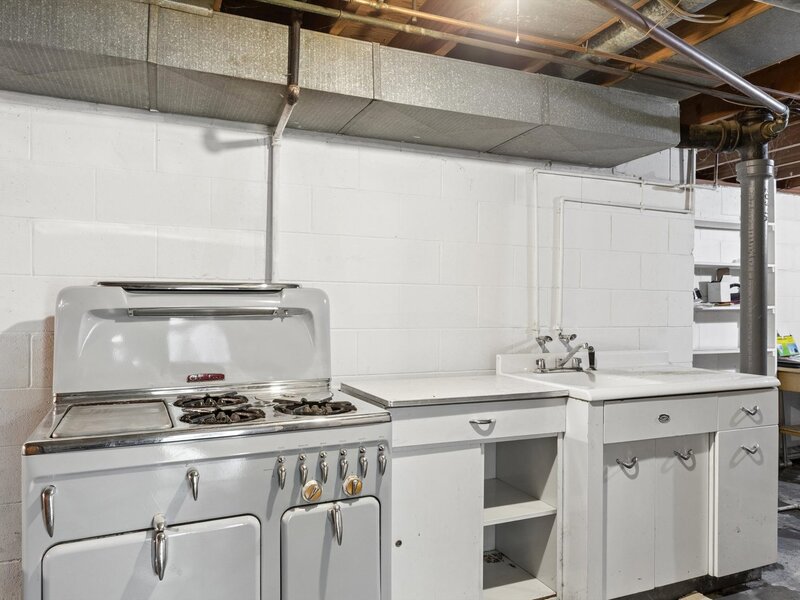 571 26th Avenue Court East Moline IL 61244