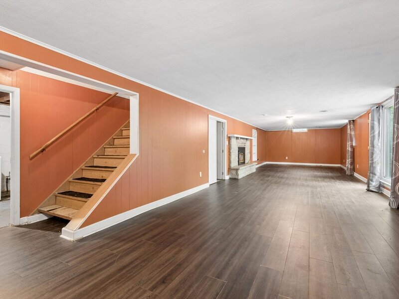 571 26th Avenue Court East Moline IL 61244