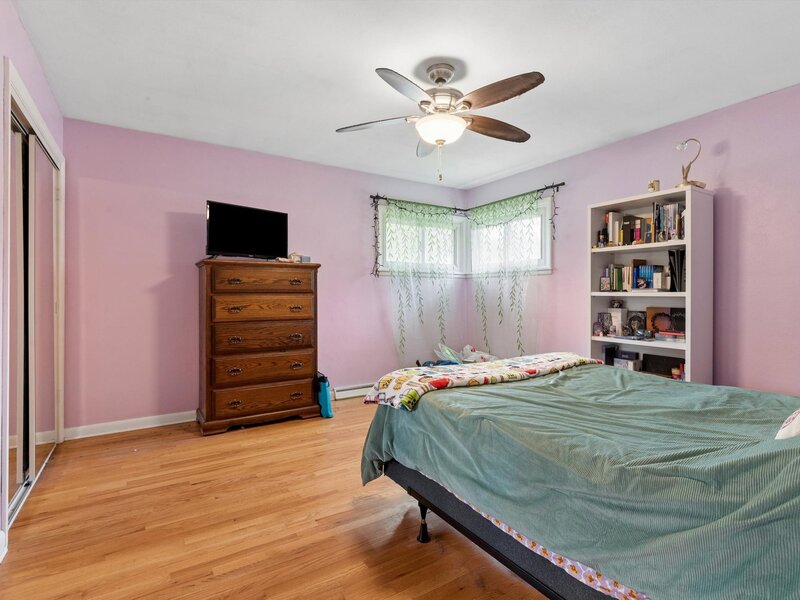 571 26th Avenue Court East Moline IL 61244