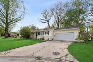 Photo of 571 26th Avenue Court East Moline IL 61244
