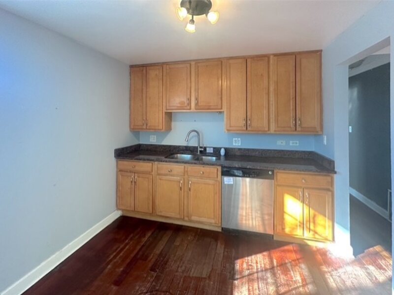 1939 W Pratt Boulevard Chicago IL 60626