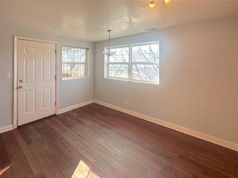 1939 W Pratt Boulevard Chicago IL 60626
