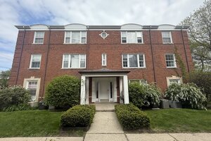 Photo of 733 Dobson Street Evanston IL 60202 Unit 2S