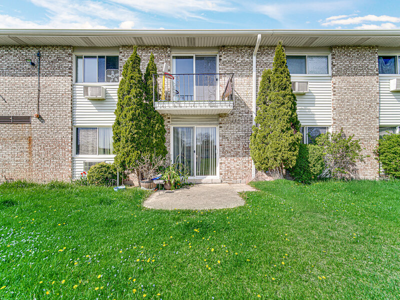 9351 Ladybird Lane Des Plaines IL 60016