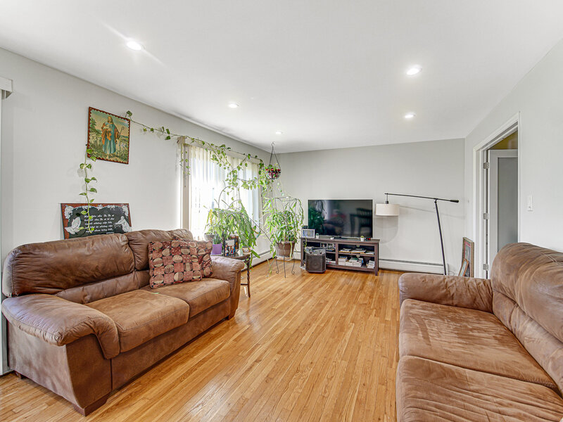 9351 Ladybird Lane Des Plaines IL 60016