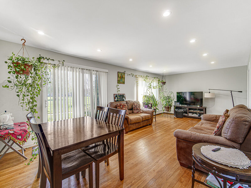 9351 Ladybird Lane Des Plaines IL 60016