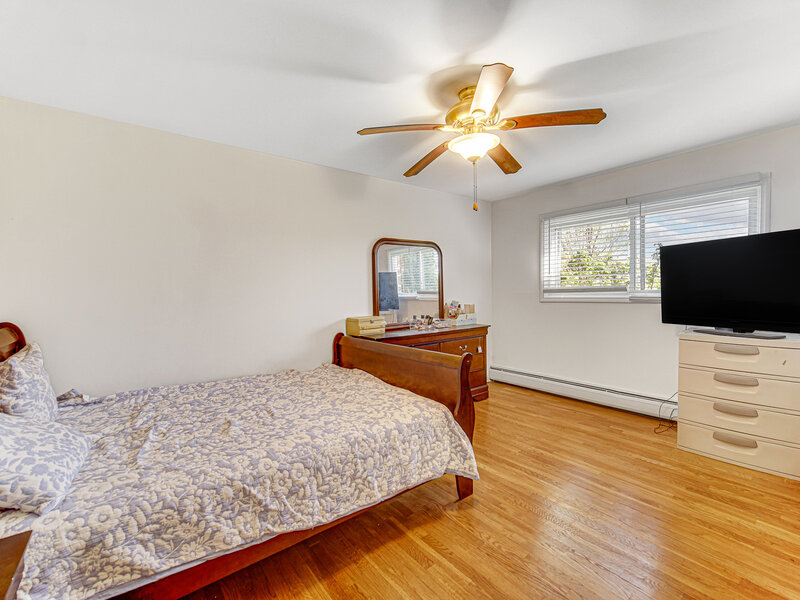 9351 Ladybird Lane Des Plaines IL 60016