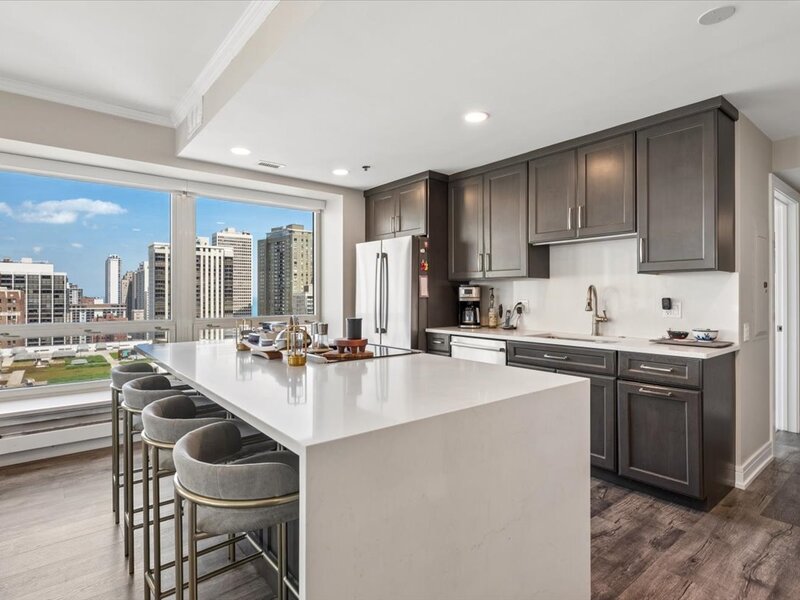 57 E Delaware Place Chicago IL 60611