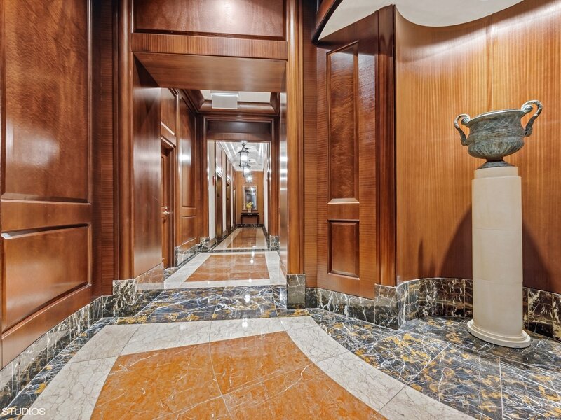 57 E Delaware Place Chicago IL 60611