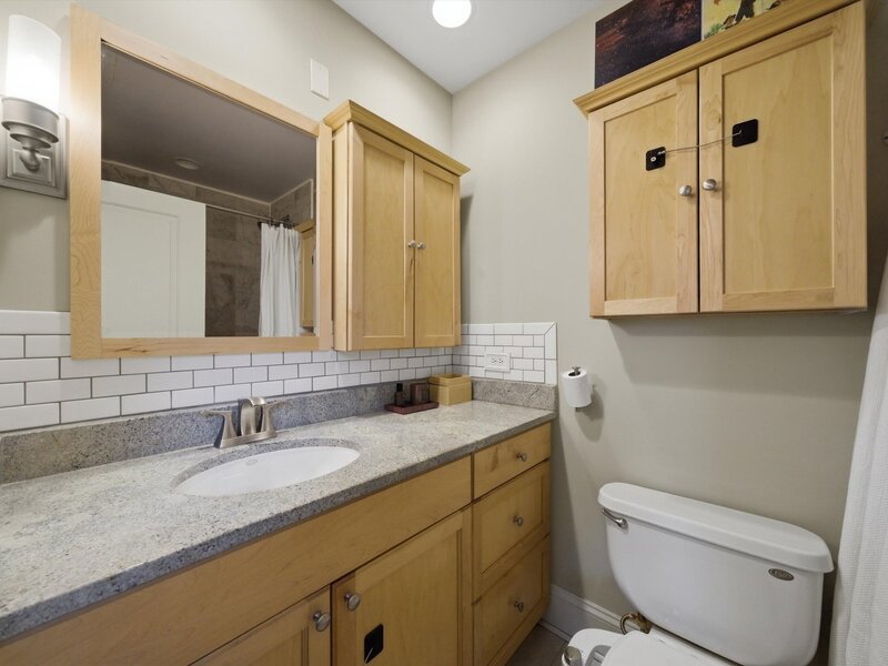 7633 N Greenview Avenue Chicago IL 60626