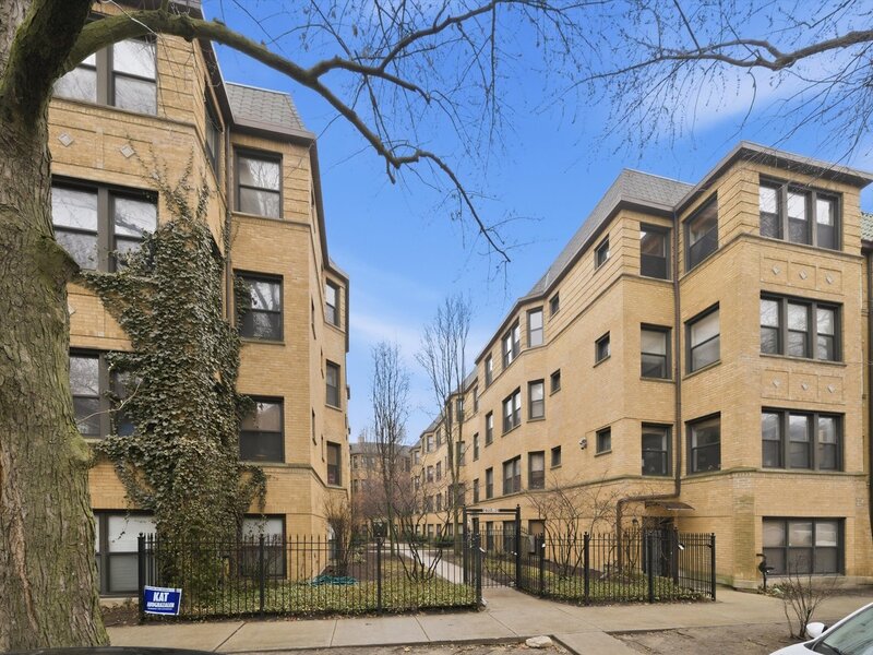 7633 N Greenview Avenue Chicago IL 60626