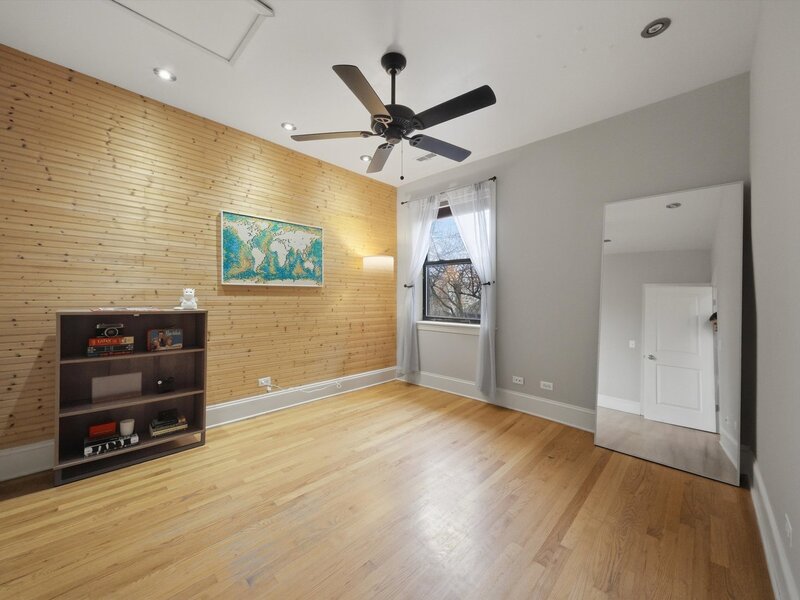 7633 N Greenview Avenue Chicago IL 60626