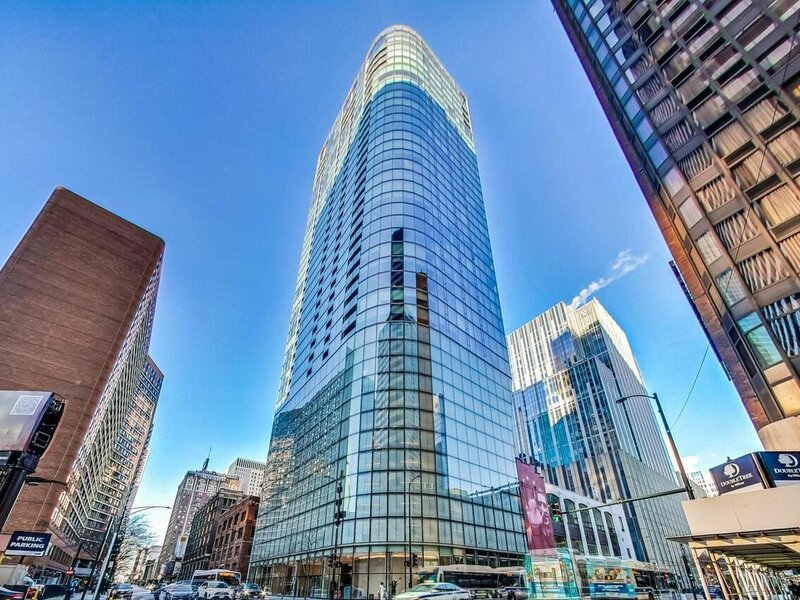 600 N Fairbanks Court Chicago IL 60611