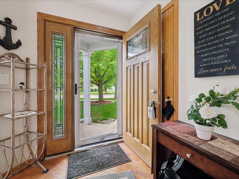1068 N Camden Lane South Elgin IL 60177