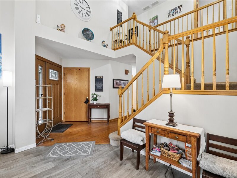 1068 N Camden Lane South Elgin IL 60177