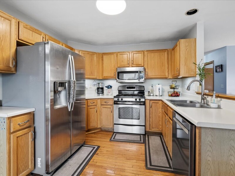 1068 N Camden Lane South Elgin IL 60177